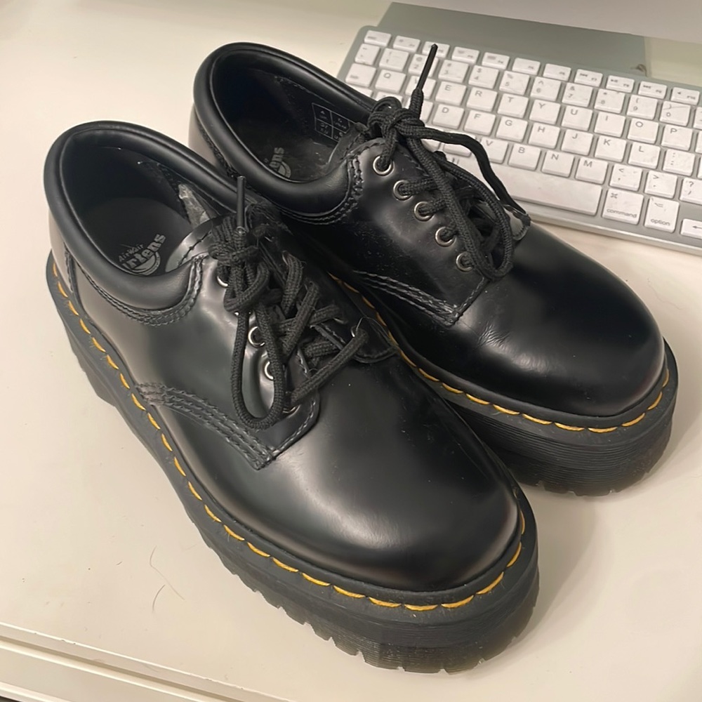 Dr Marten 8053 womens leather PLATFORM casual